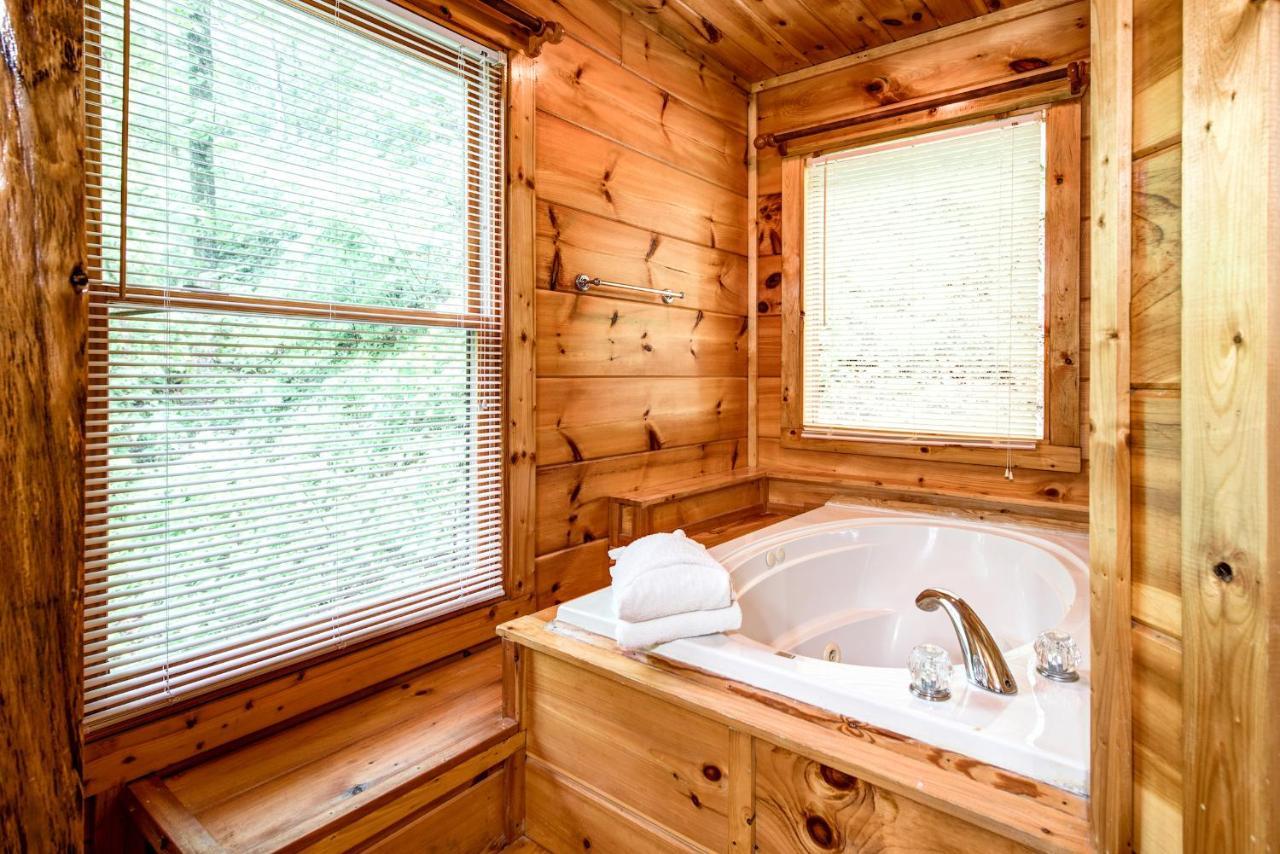 Cabin Of Dreams, 3 Bedroom Water View, Wifi, Hot Tub, Pool Table, Sleep 8 塞维尔维尔 外观 照片